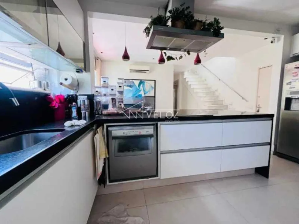 Apartamento, 3 quartos, 160 m² - Foto 2
