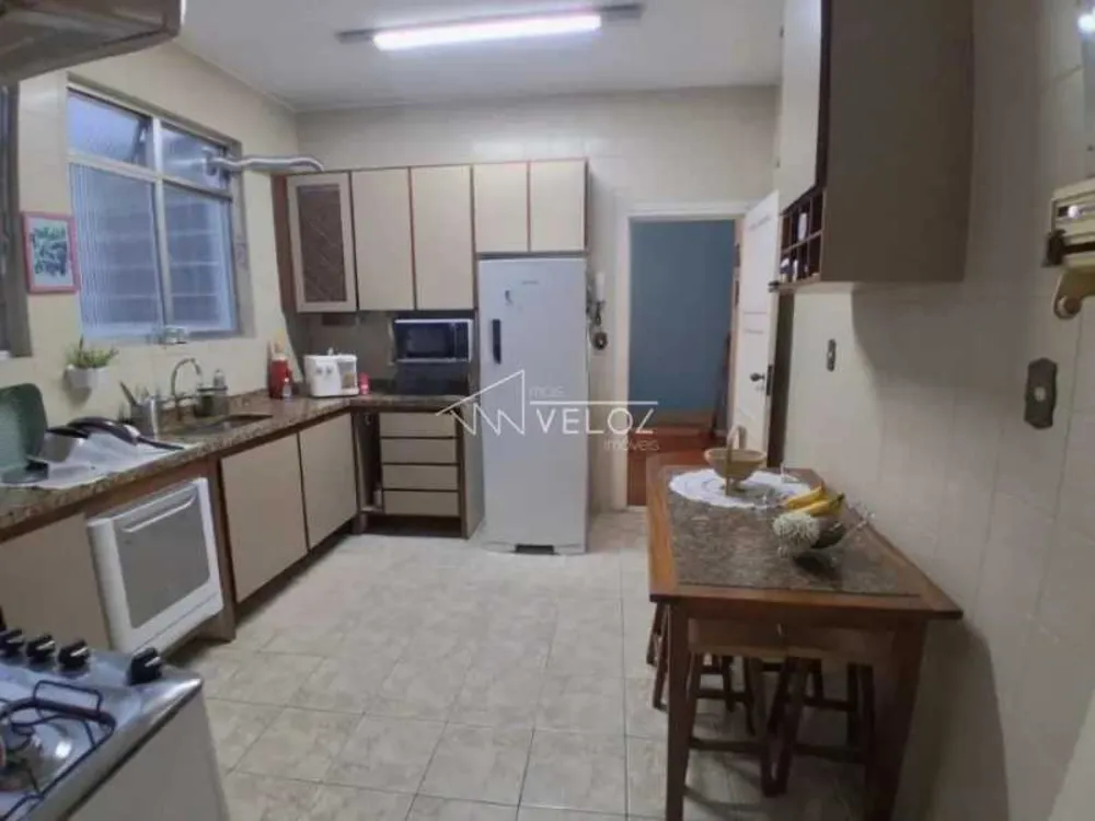 Apartamento, 3 quartos, 216 m² - Foto 4