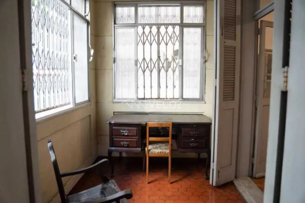 Apartamento, 3 quartos, 130 m² - Foto 2