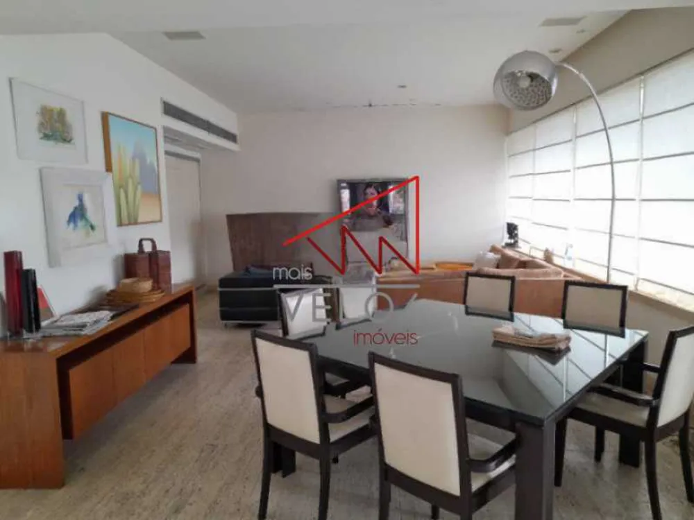 Apartamento, 3 quartos, 240 m² - Foto 1
