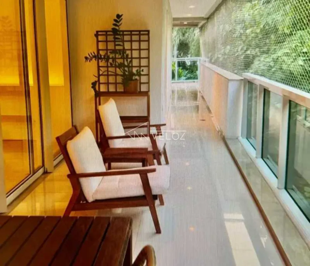 Apartamento, 4 quartos, 331 m² - Foto 1