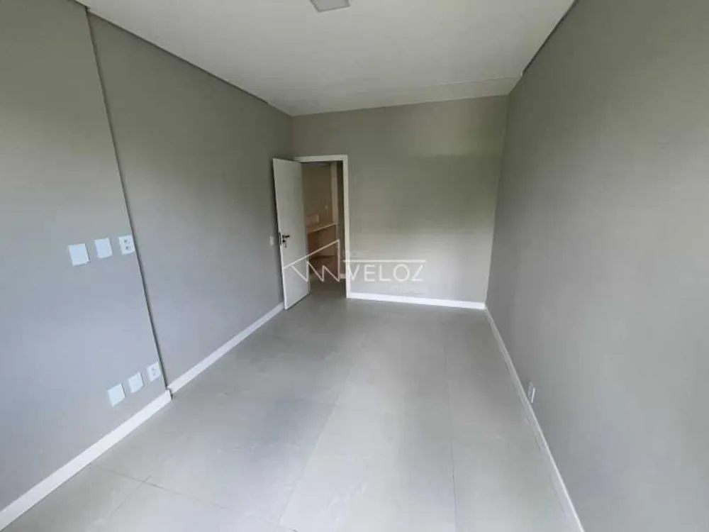 Apartamento, 3 quartos, 130 m² - Foto 1