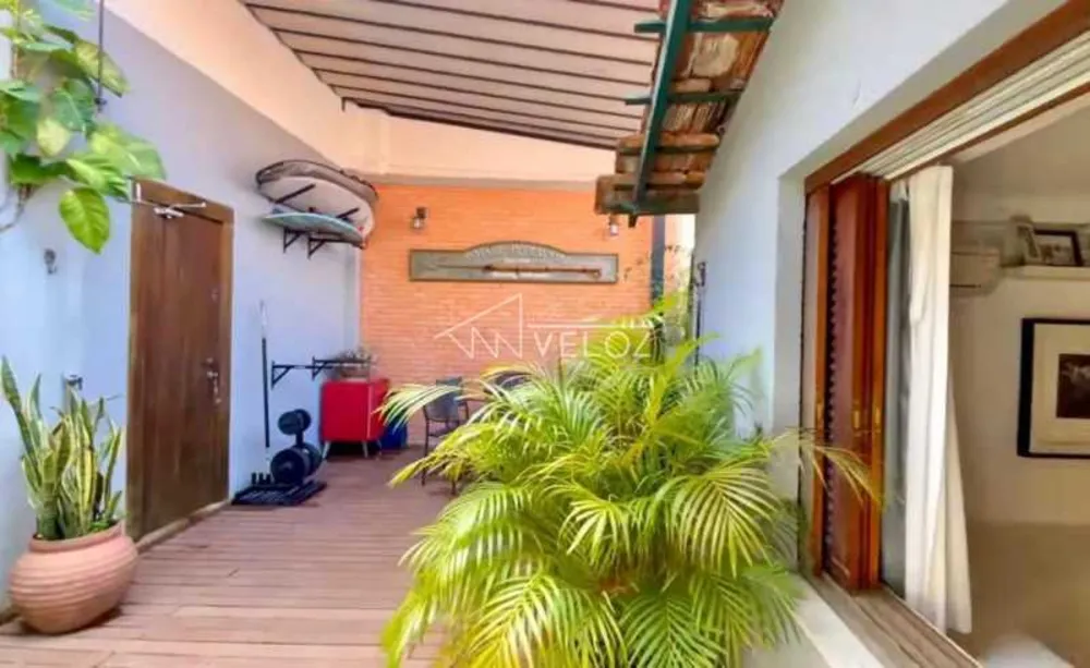 Cobertura, 3 quartos, 228 m² - Foto 1