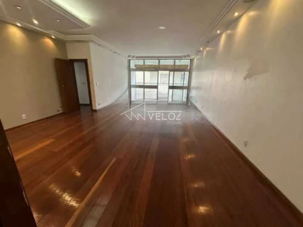 Apartamento, 3 quartos, 240 m² - Foto 1