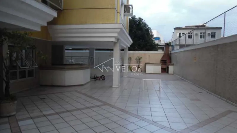 Apartamento, 3 quartos, 221 m² - Foto 2