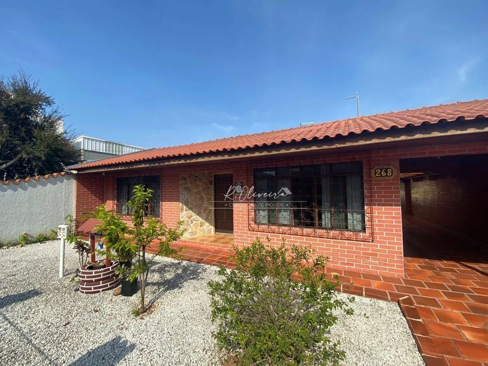 Casa, 3 quartos, 274 m² - Foto 1