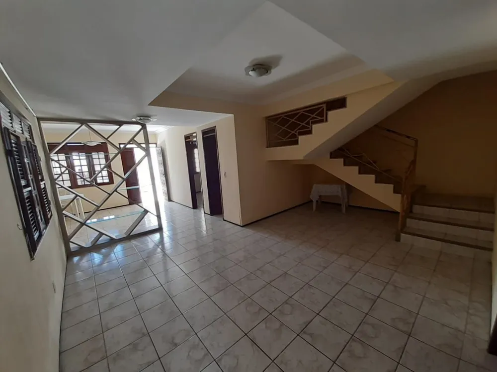 Casa, 4 quartos, 220 m² - Foto 4