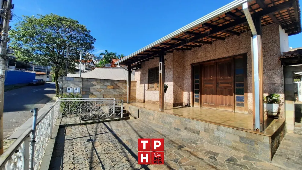 Casa, 4 quartos, 235 m² - Foto 1