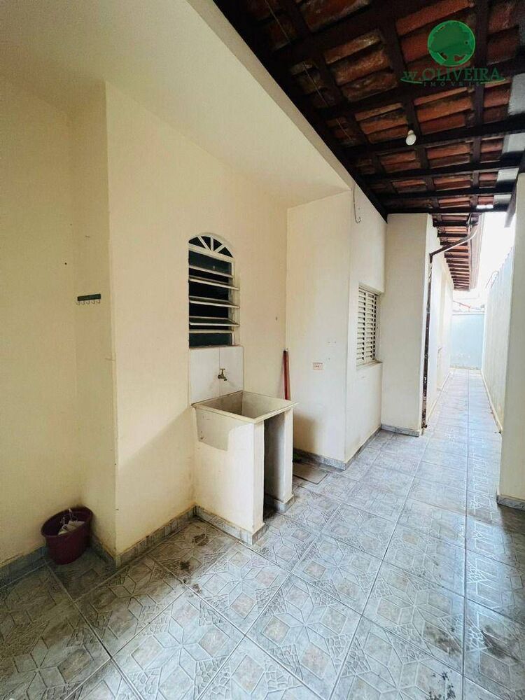 Casa à venda com 2 quartos, 95m² - Foto 4