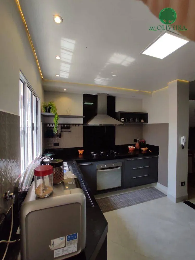 Sobrado, 4 quartos, 242 m² - Foto 2
