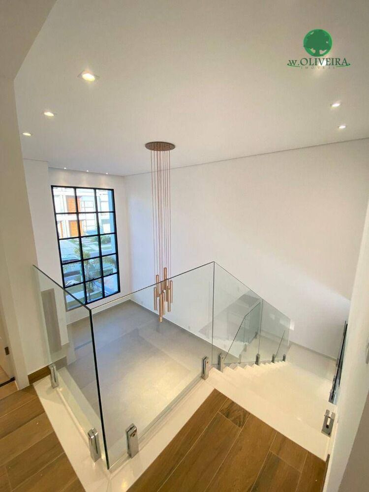 Sobrado, 4 quartos, 282 m² - Foto 1