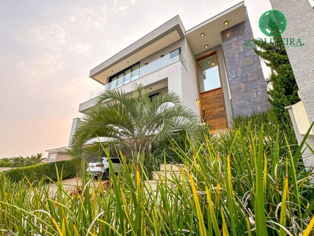 Sobrado, 3 quartos, 427 m² - Foto 1