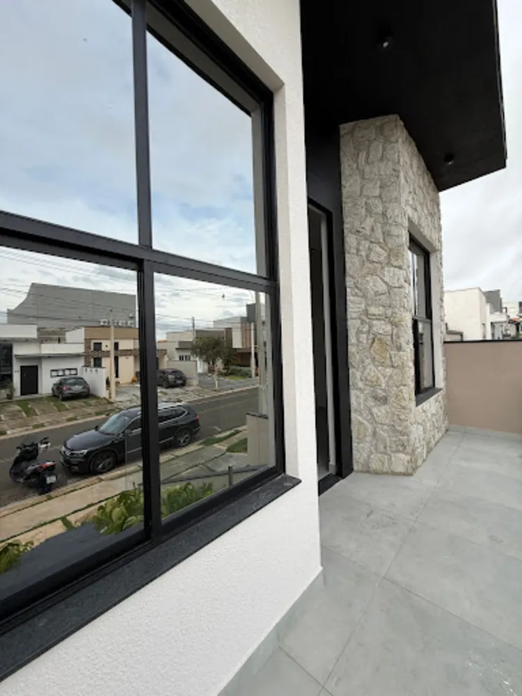 Sobrado, 3 quartos, 258 m² - Foto 1