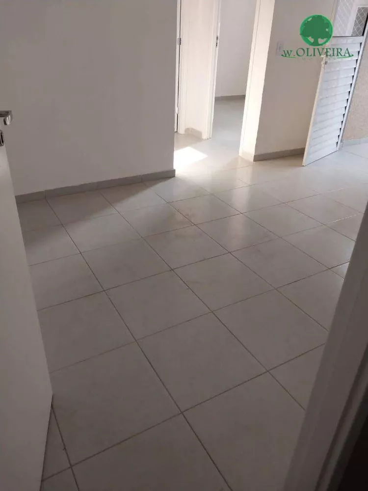 Apartamento à venda com 2 quartos, 44m² - Foto 2