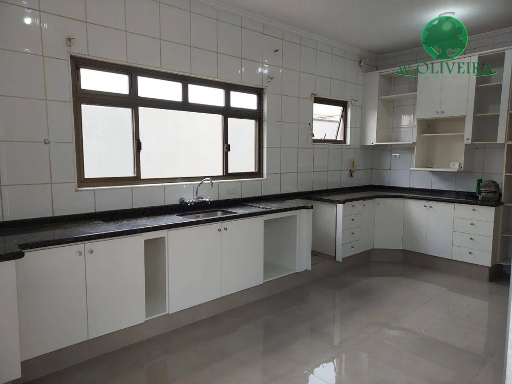 Sobrado, 3 quartos, 182 m² - Foto 3