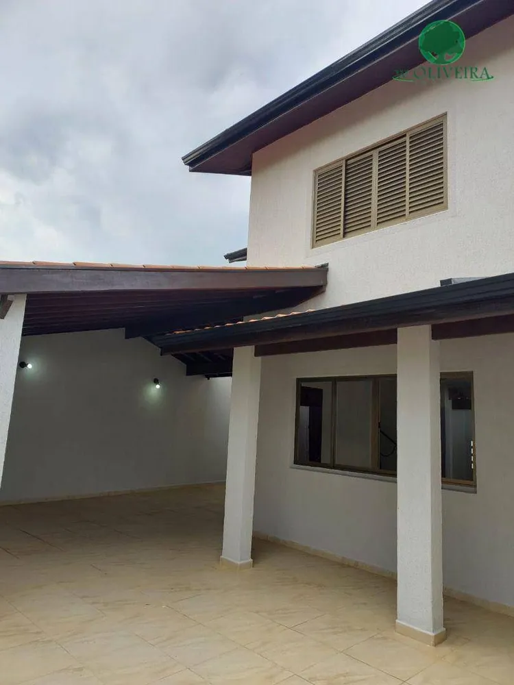 Sobrado, 3 quartos, 182 m² - Foto 1