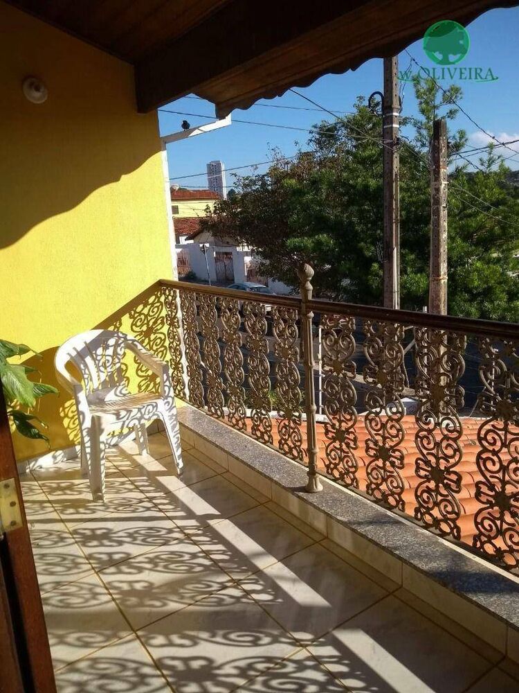 Sobrado, 3 quartos, 187 m² - Foto 1