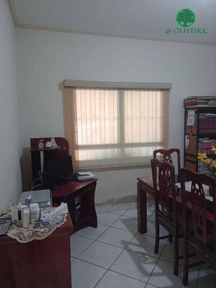 Casa, 3 quartos, 193 m² - Foto 1