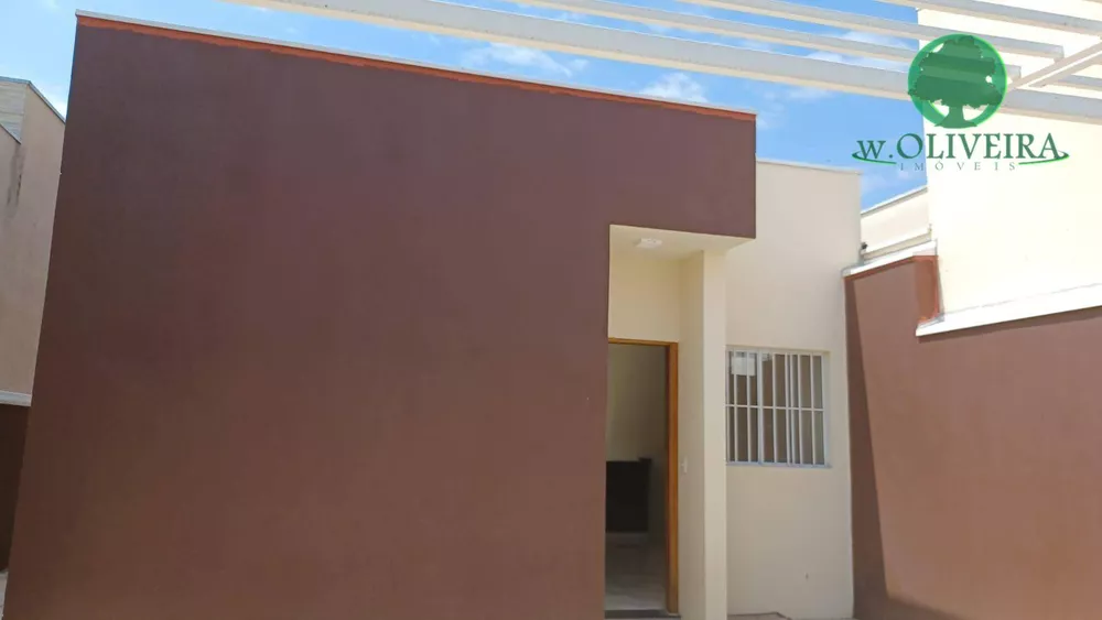 Casa à venda com 2 quartos, 60m² - Foto 3