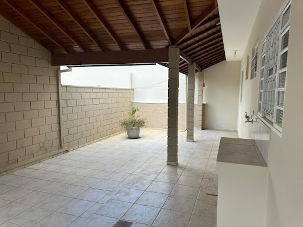 Casa, 3 quartos, 268 m² - Foto 1