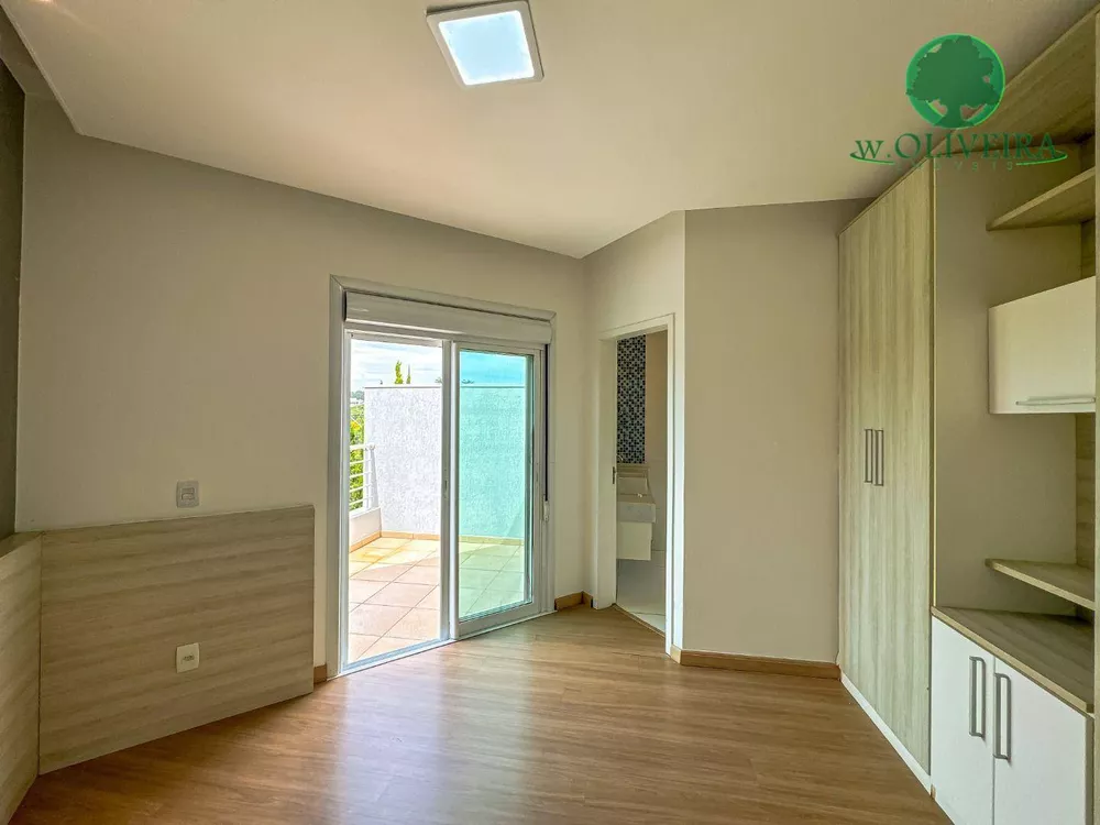 Sobrado, 3 quartos, 208 m² - Foto 1