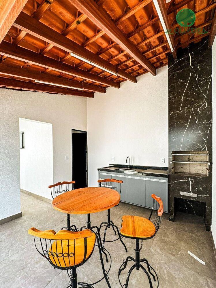 Casa à venda e aluguel com 3 quartos, 90m² - Foto 4