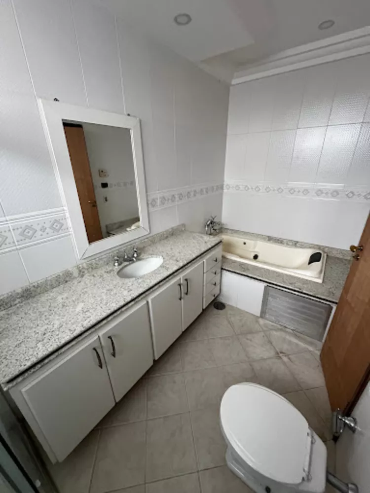 Chácara, 7 quartos, 2200 m² - Foto 1