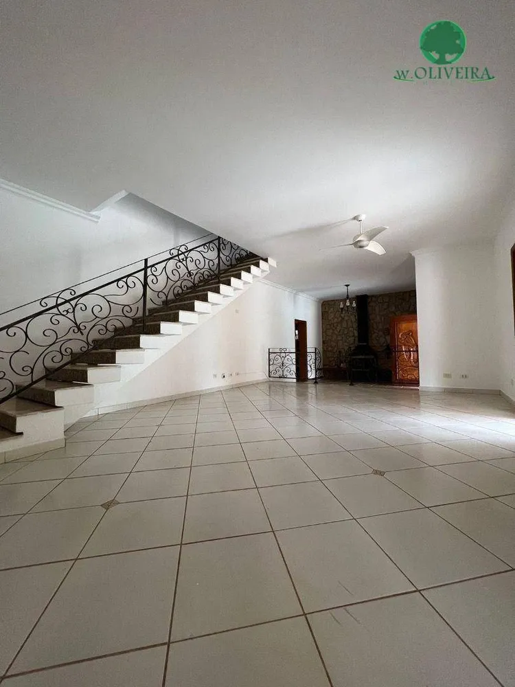 Chácara, 4 quartos, 3000 m² - Foto 1