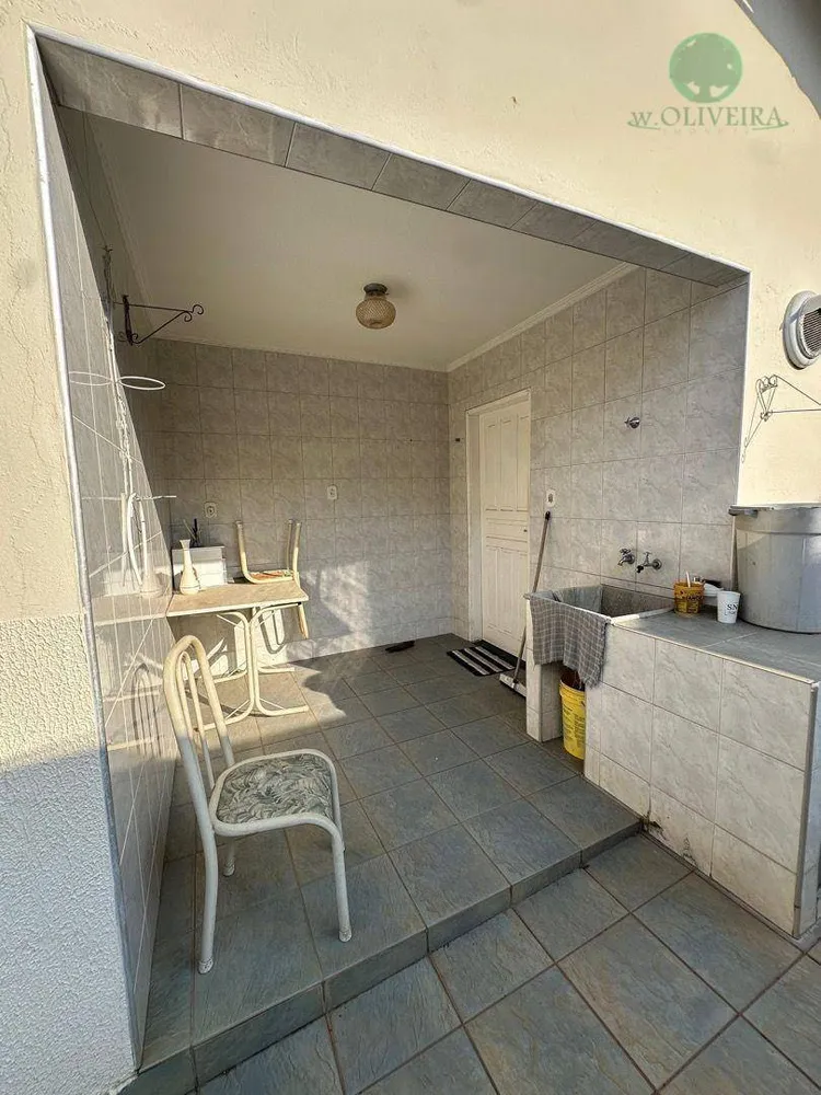 Casa, 3 quartos, 180 m² - Foto 2