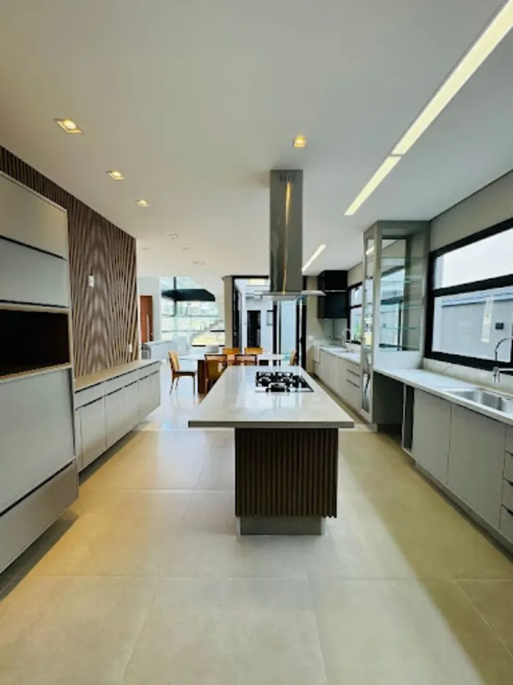 Sobrado, 4 quartos, 354 m² - Foto 2