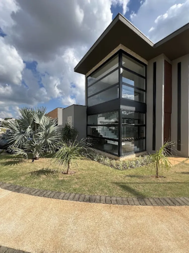 Sobrado, 4 quartos, 354 m² - Foto 1