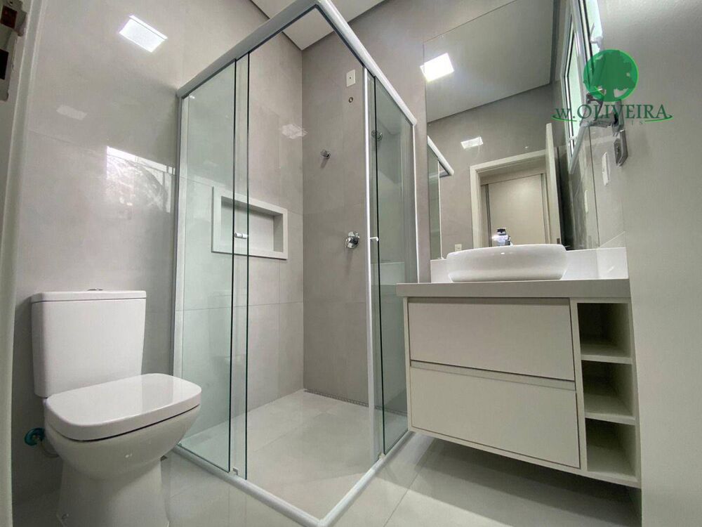 Casa, 4 quartos, 273 m² - Foto 1