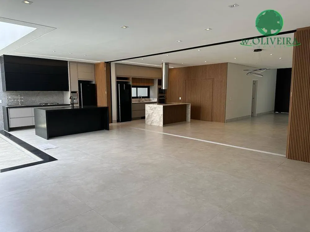 Sobrado, 4 quartos, 282 m² - Foto 1