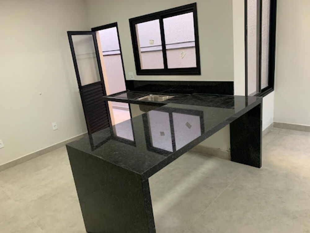 Casa à venda com 3 quartos, 81m² - Foto 3
