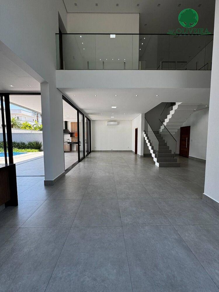 Sobrado à venda com 4 quartos, 380m² - Foto 2