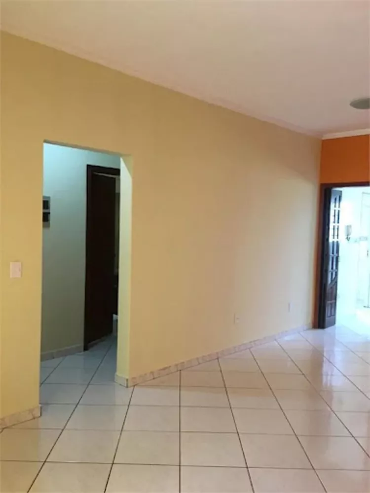 Casa à venda com 3 quartos, 168m² - Foto 4