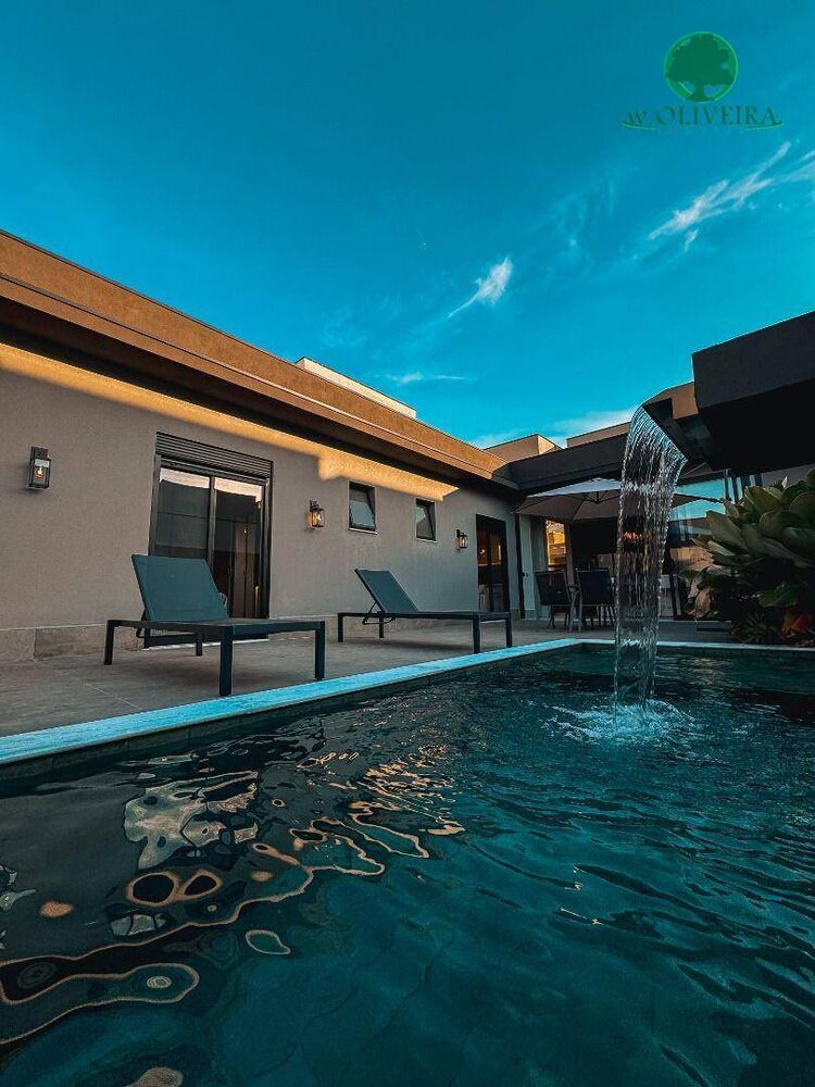 Casa de Condomínio à venda com 3 quartos, 195m² - Foto 1