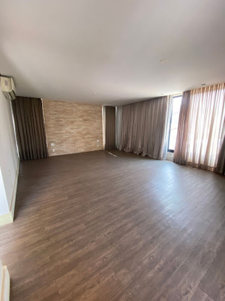 Sobrado, 6 quartos, 438 m² - Foto 1