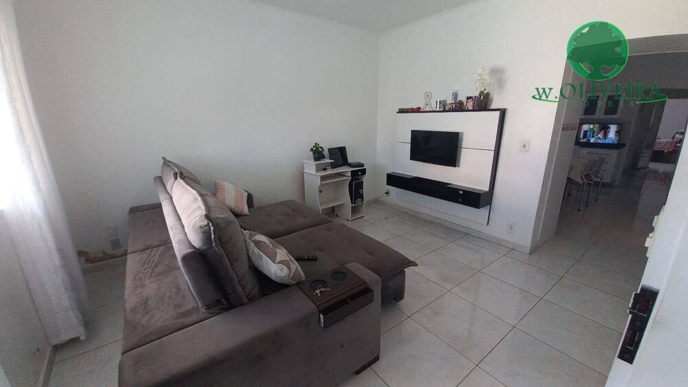 Casa à venda com 3 quartos, 119m² - Foto 1