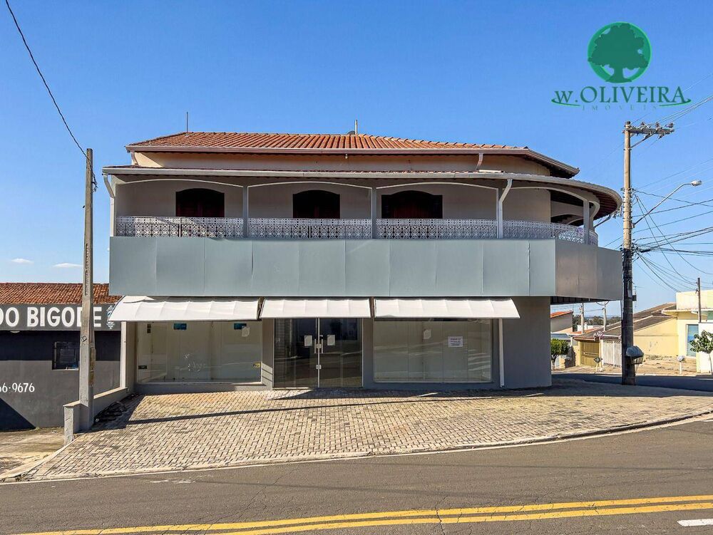 Sobrado, 3 quartos, 379 m² - Foto 1