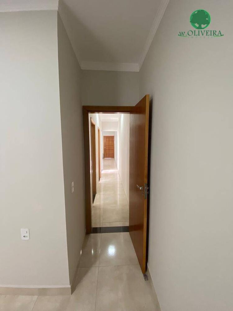 Casa à venda com 2 quartos, 60m² - Foto 2