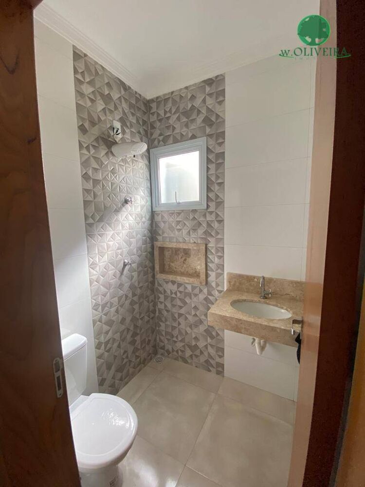 Casa à venda com 2 quartos, 60m² - Foto 1