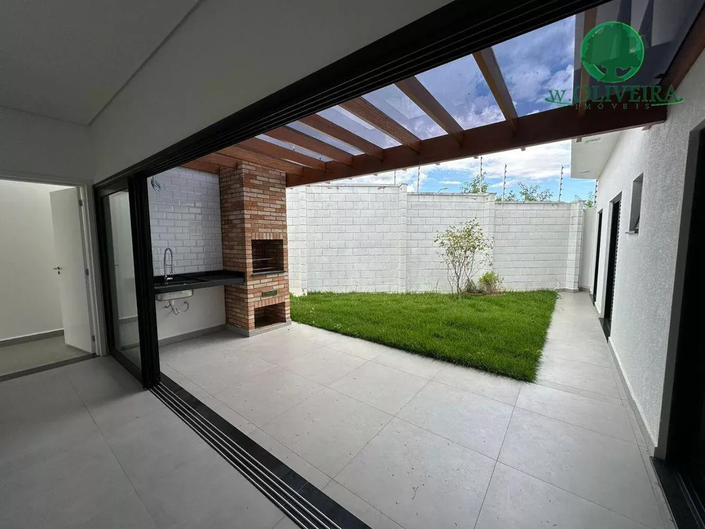 Casa de Condomínio à venda com 3 quartos, 192m² - Foto 2