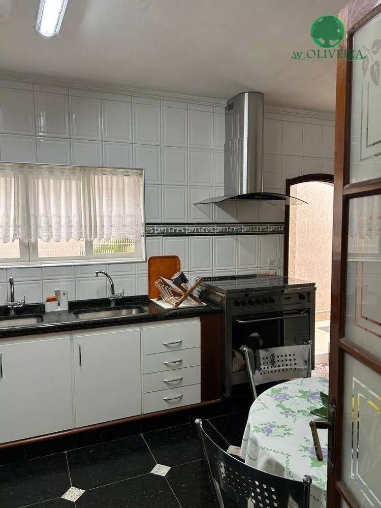 Sobrado à venda com 5 quartos, 600m² - Foto 3