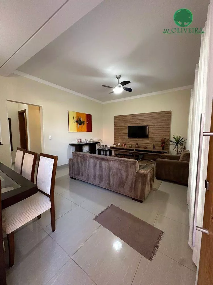 Sobrado à venda com 3 quartos, 192m² - Foto 2