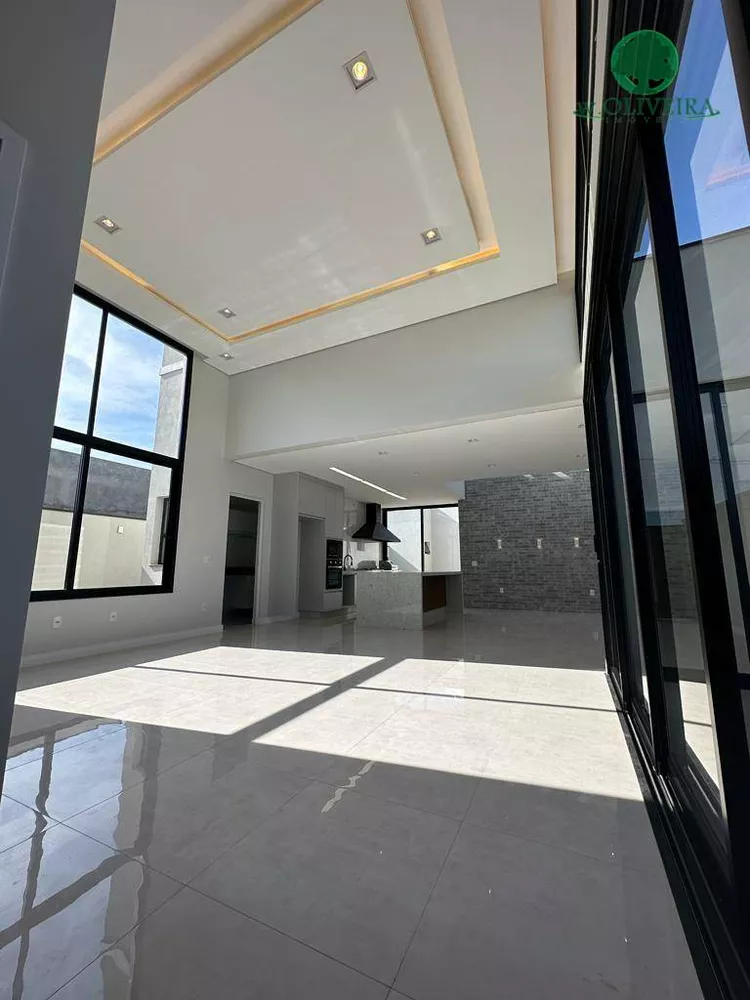 Casa de Condomínio à venda com 3 quartos, 165m² - Foto 4