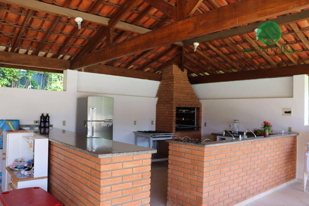 Chácara à venda com 5 quartos, 800m² - Foto 2