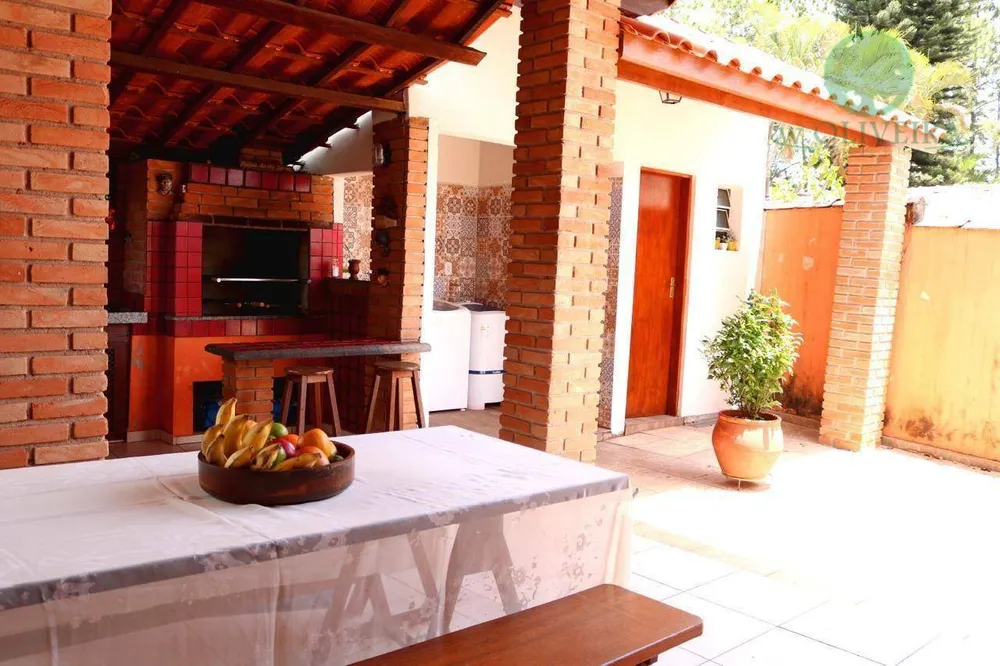 Chácara, 5 quartos, 3000 m² - Foto 1
