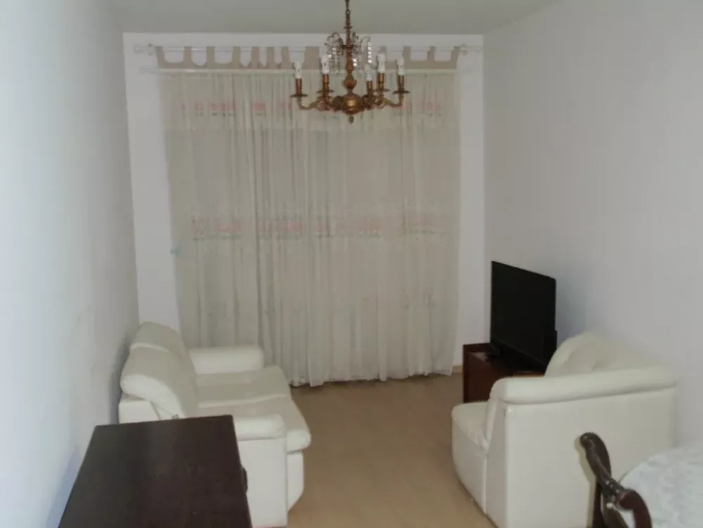 Apartamento à venda com 2 quartos, 62m² - Foto 2