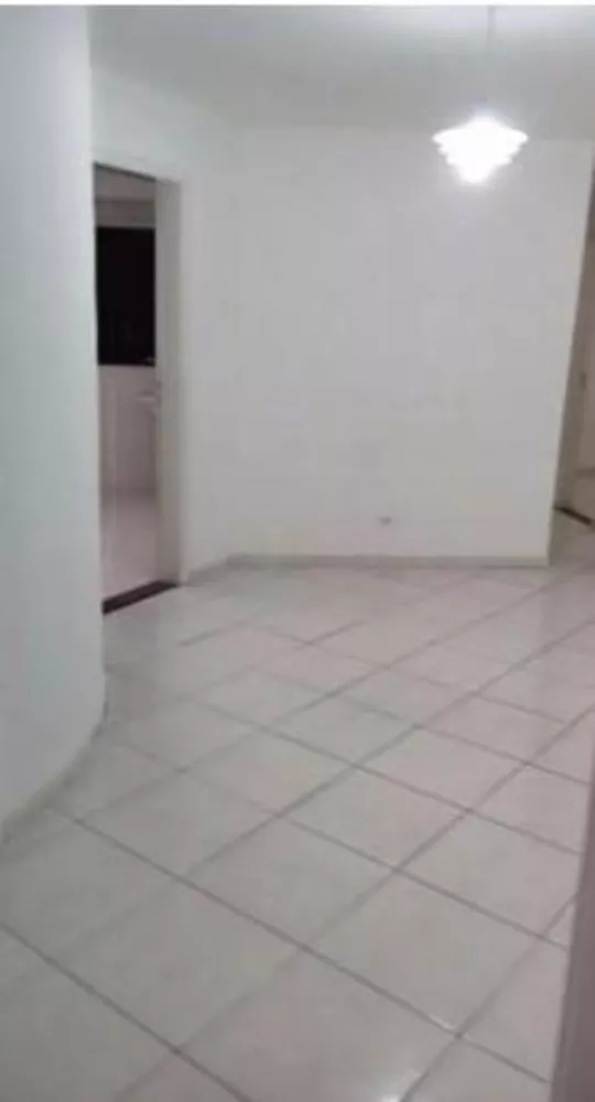 Apartamento à venda com 3 quartos, 70m² - Foto 2